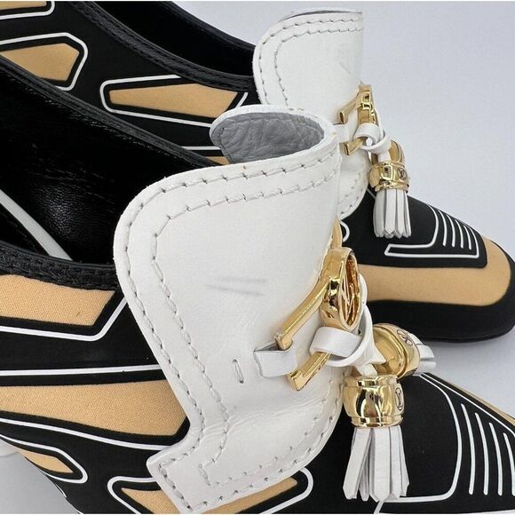 NWOT LOUIS VUITTON Spring/Summer Runway LV Logo Swift Heeled Loafers Size EU36 - Picture 8 of 15